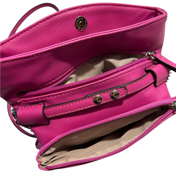 FOUR bag bundle!  Two NWT and one Teal and  one Pink Crossbody Bags - Picture 15 of 16